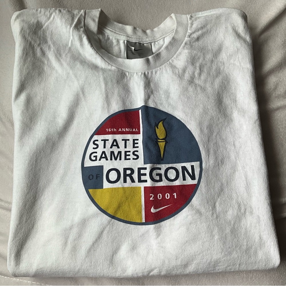 Nike White and Red Short Sleeve Tee